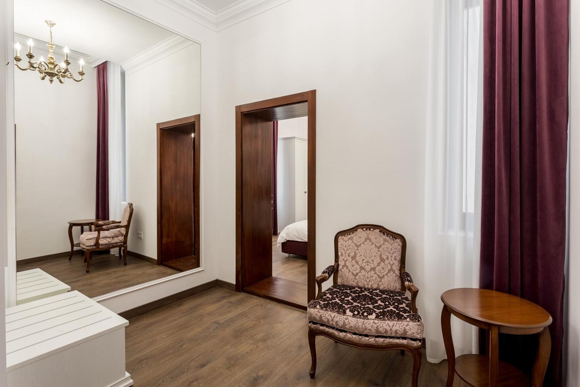 Lahovary Palace Hotel Bucharest Room photo